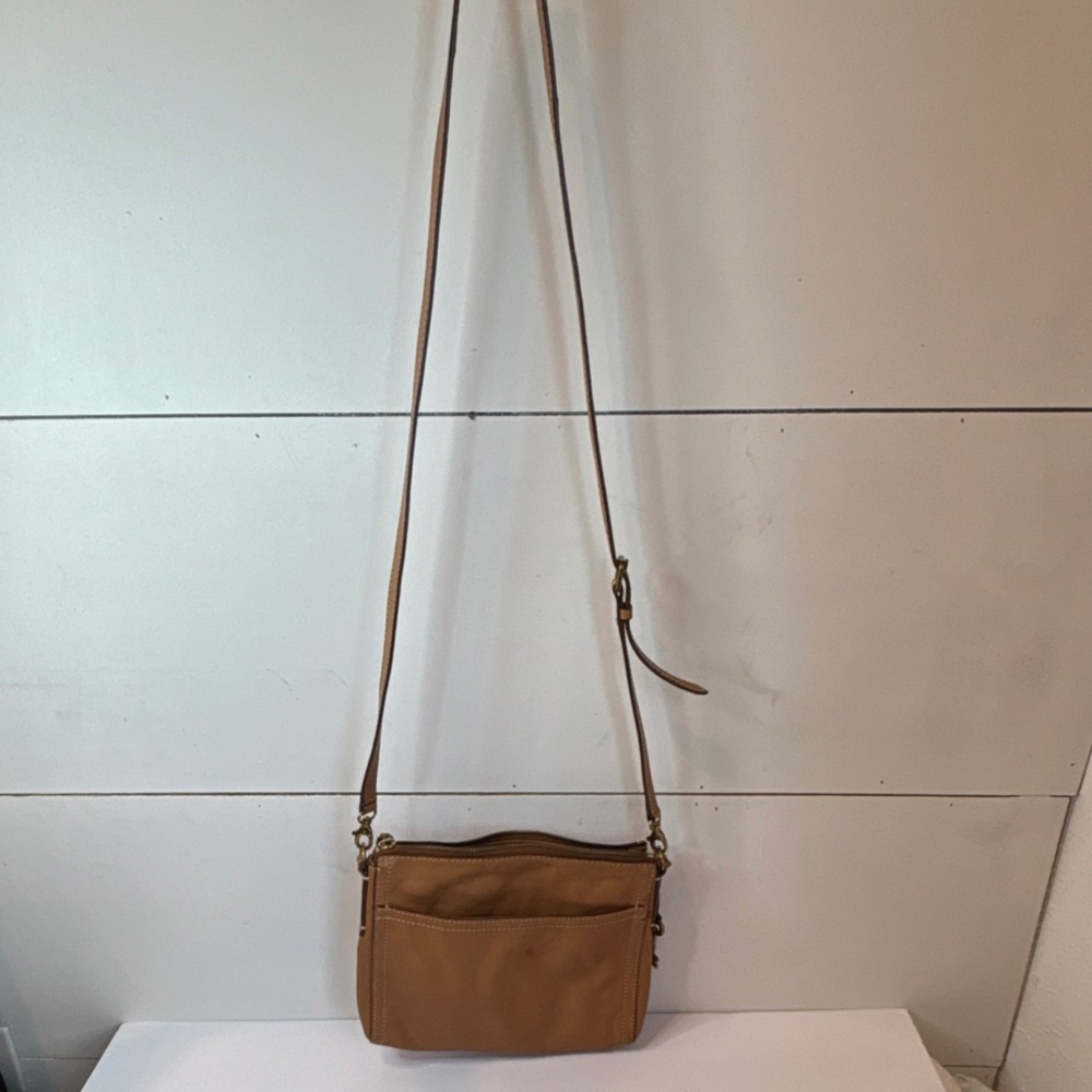 Fossil Tan Crossbody Bag with Zipper Accent, Gold Hardware, Inner Pockets - Picture 6 of 7